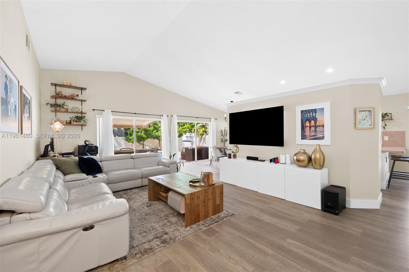 TWIN ACRES - Residential