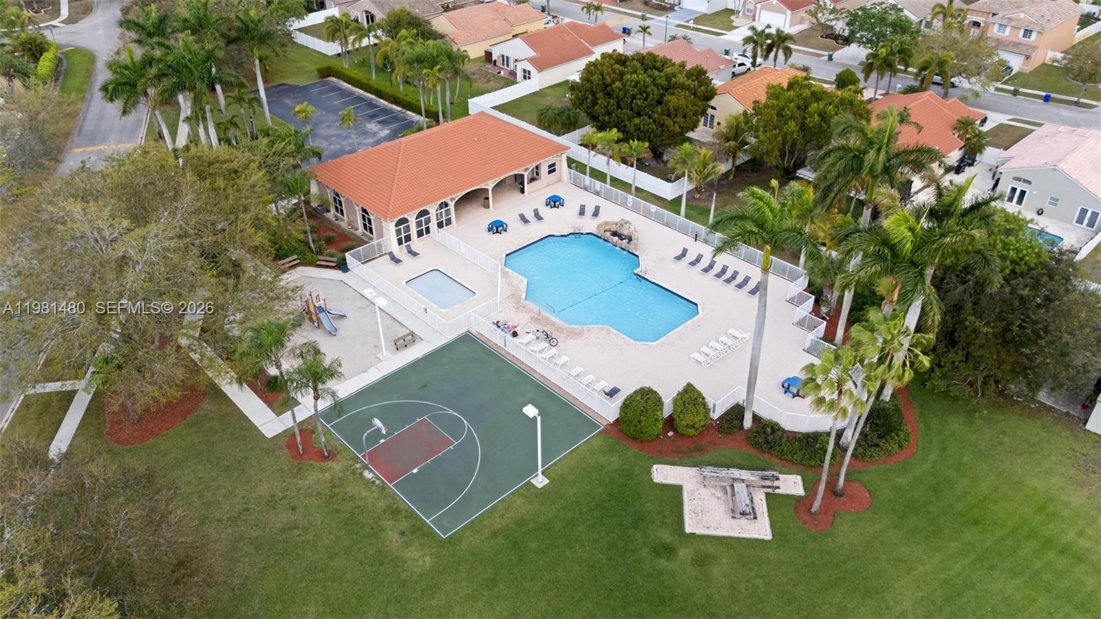 TWIN ACRES - Residential