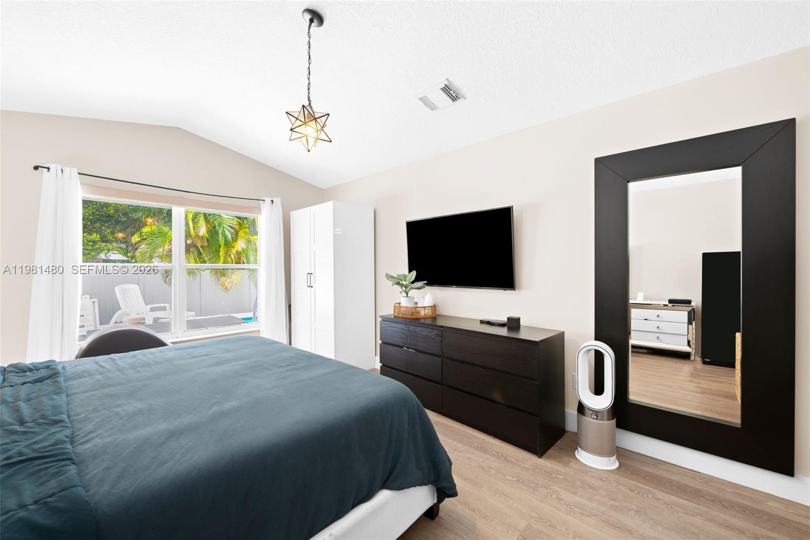 TWIN ACRES - Residential