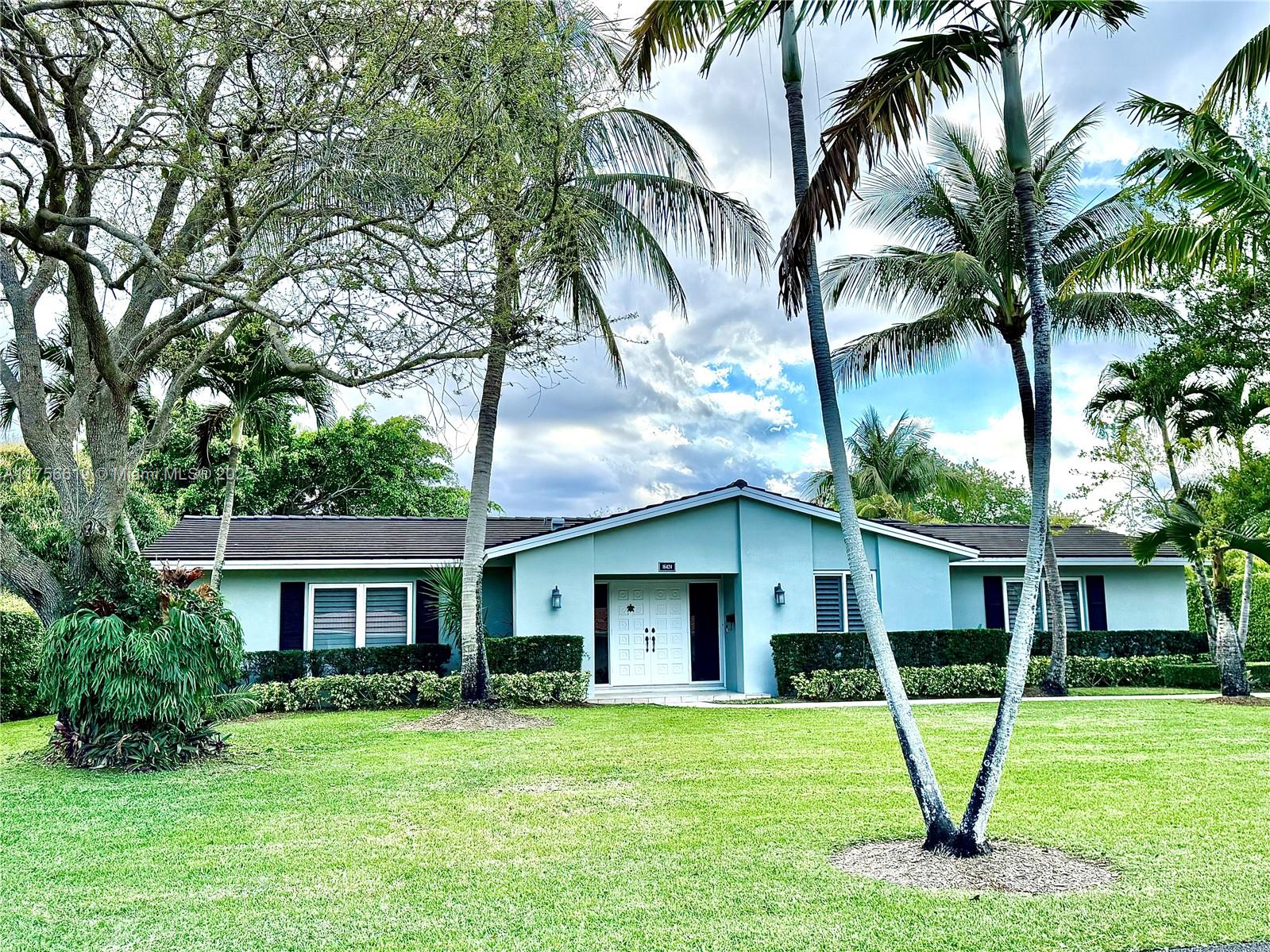 Property for Sale at 16424 Sw 75th Ave, Palmetto Bay, Miami-Dade County, Florida - Bedrooms: 4 
Bathrooms: 3  - $1,400,000