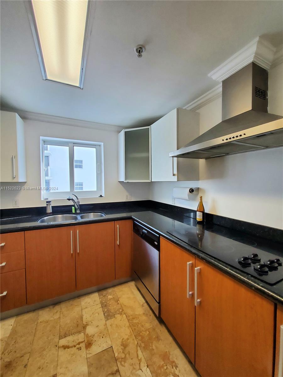 THE SAIL CONDO - Residential Lease