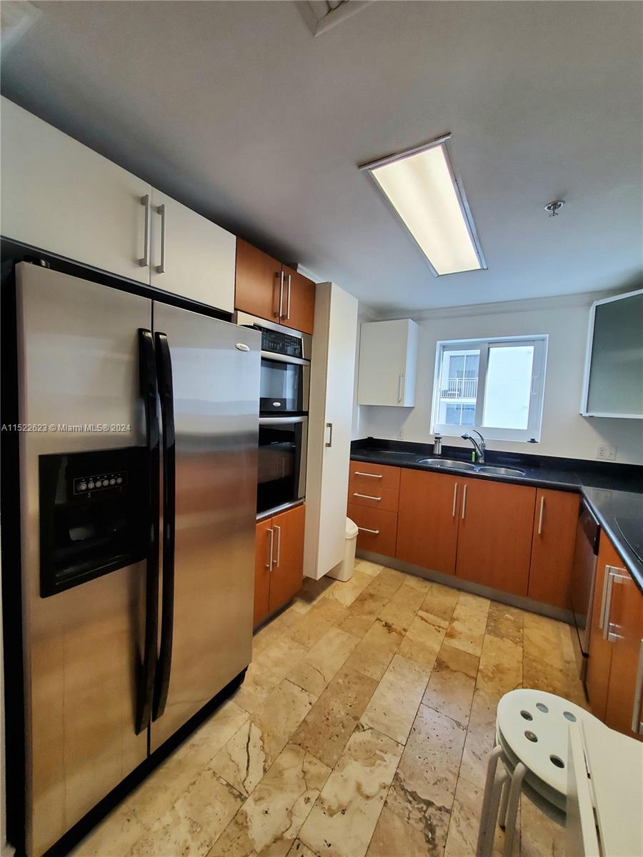 THE SAIL CONDO - Residential Lease