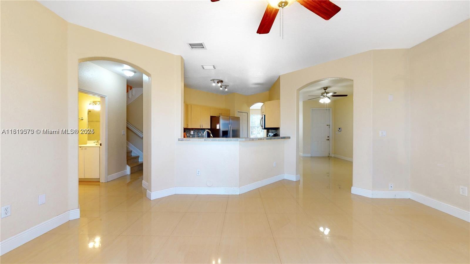 KENDALL BREEZE SOUTH - Residential