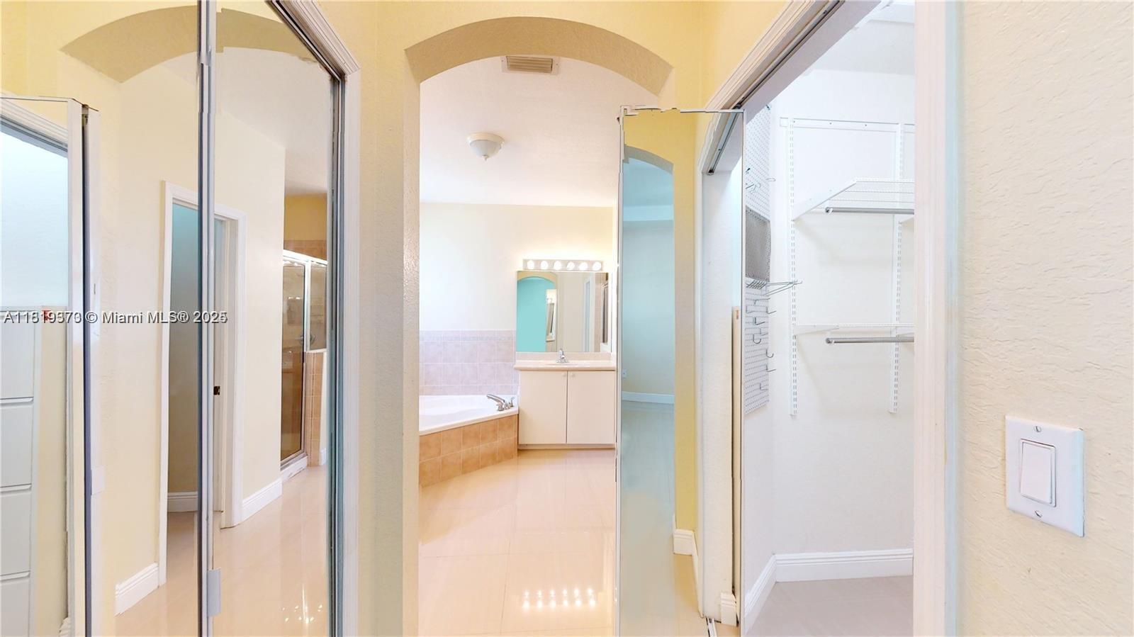KENDALL BREEZE SOUTH - Residential