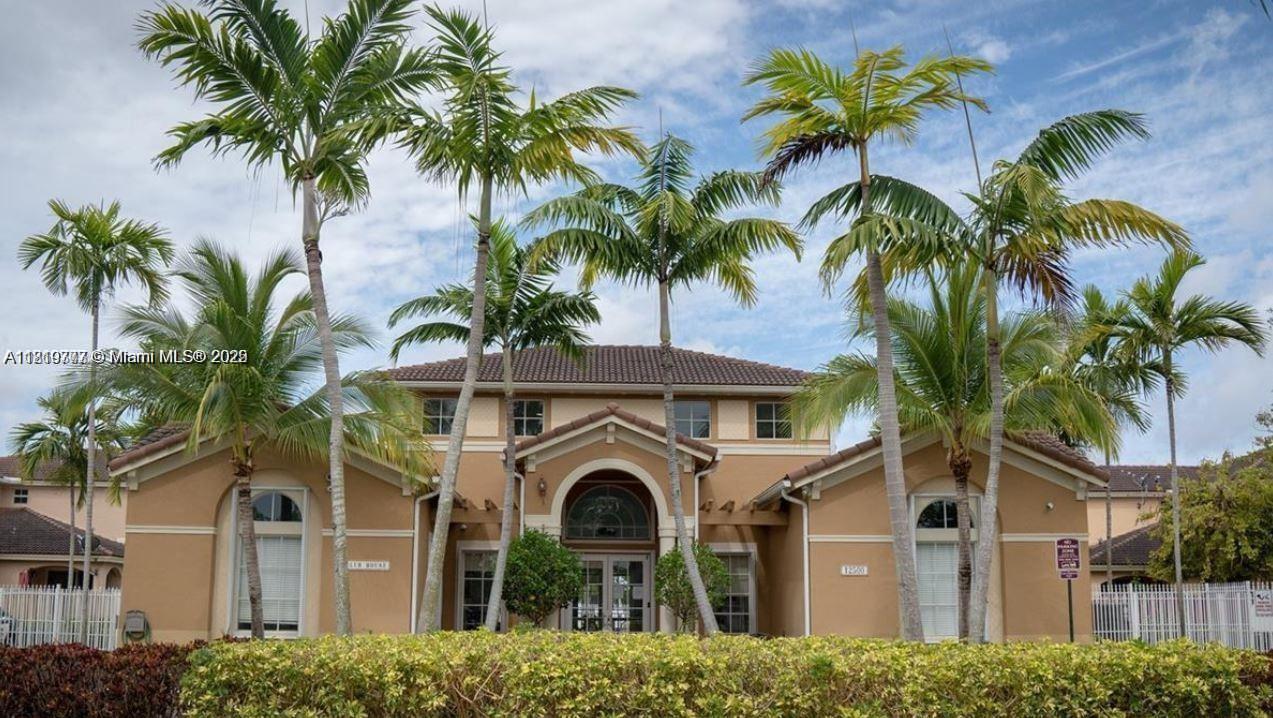 KENDALL BREEZE SOUTH - Residential