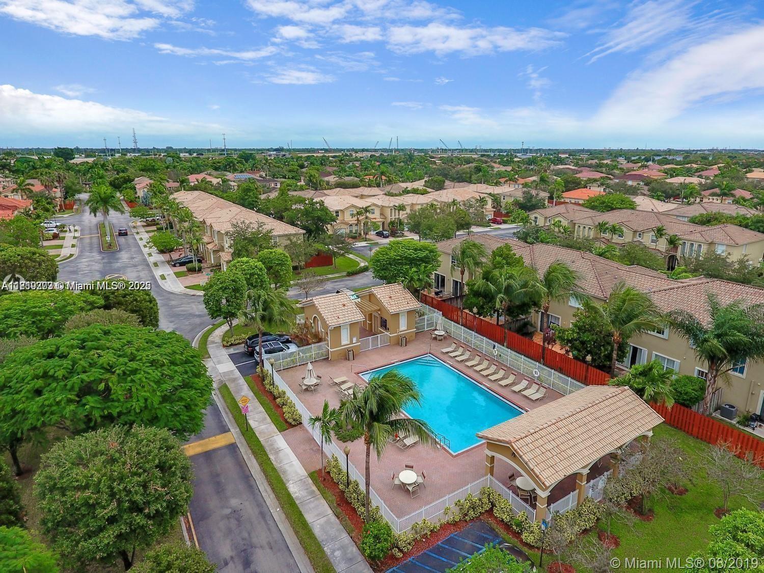 KENDALL BREEZE SOUTH - Residential