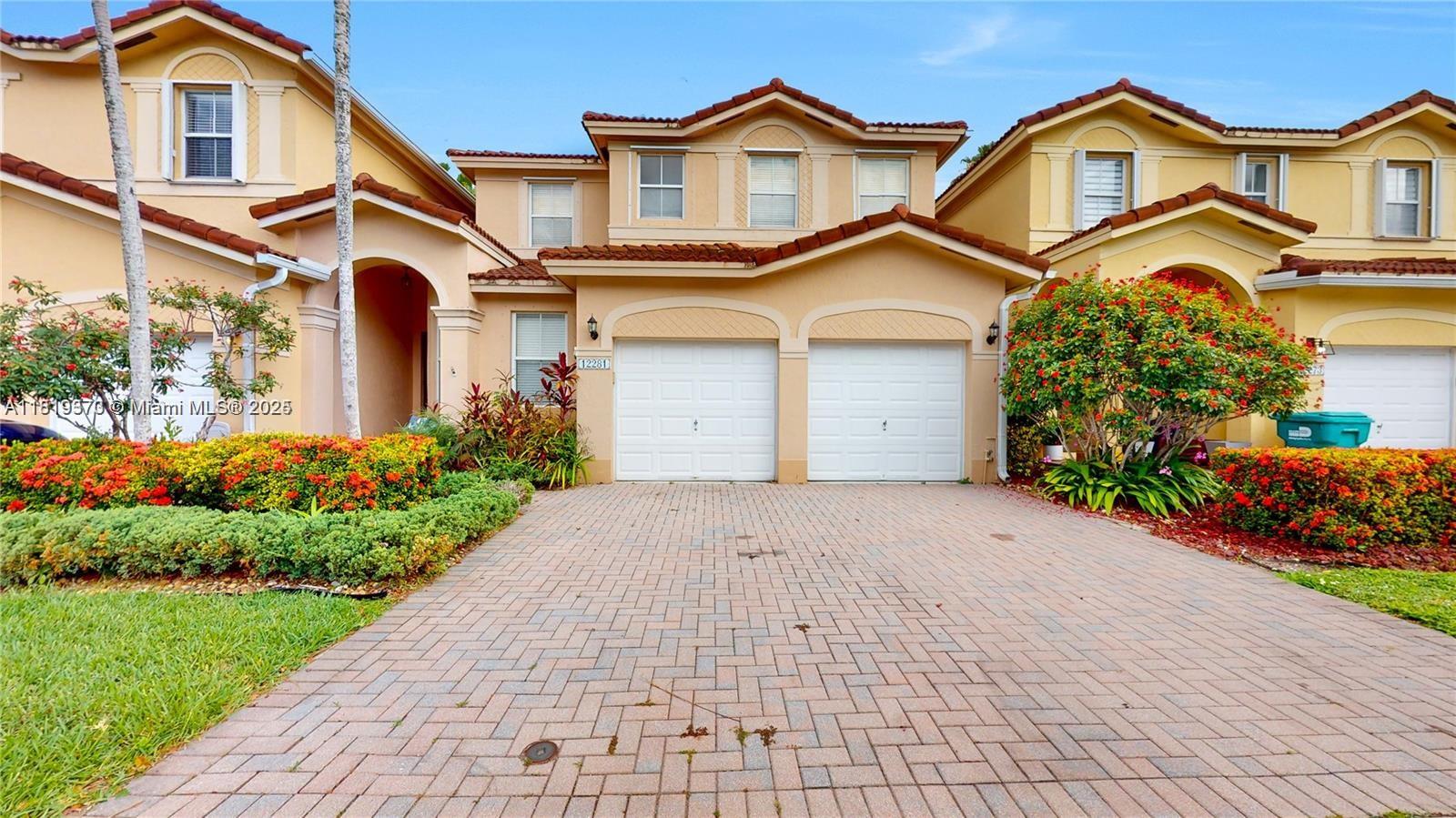 KENDALL BREEZE SOUTH - Residential