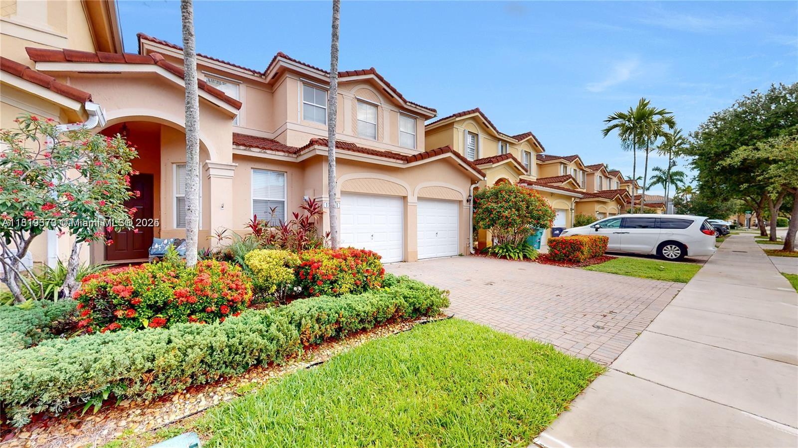 KENDALL BREEZE SOUTH - Residential