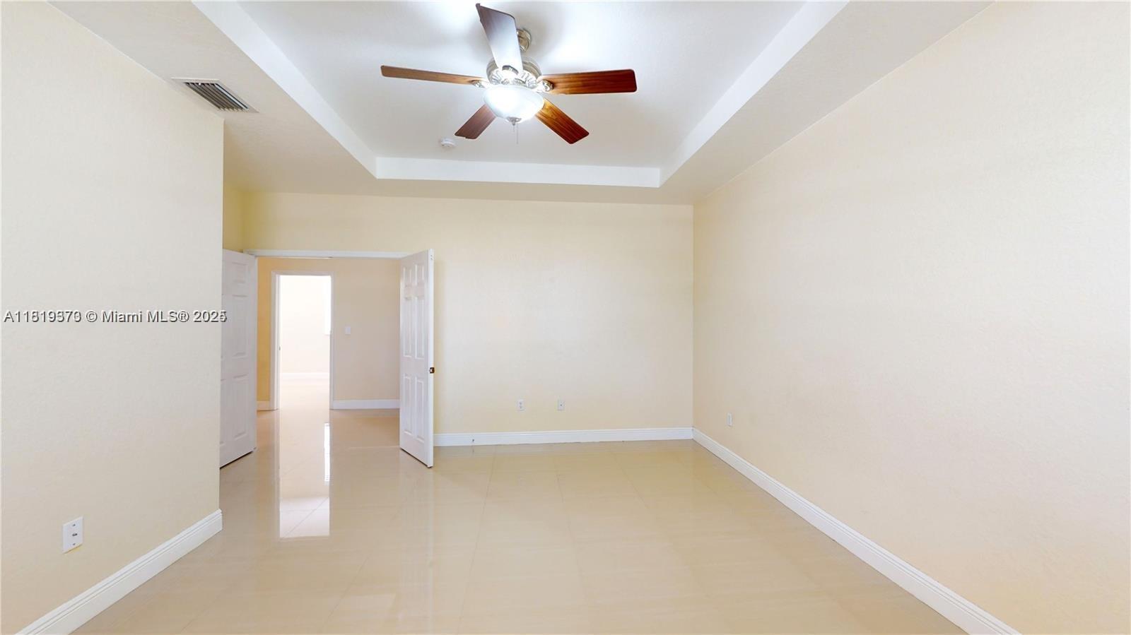 KENDALL BREEZE SOUTH - Residential