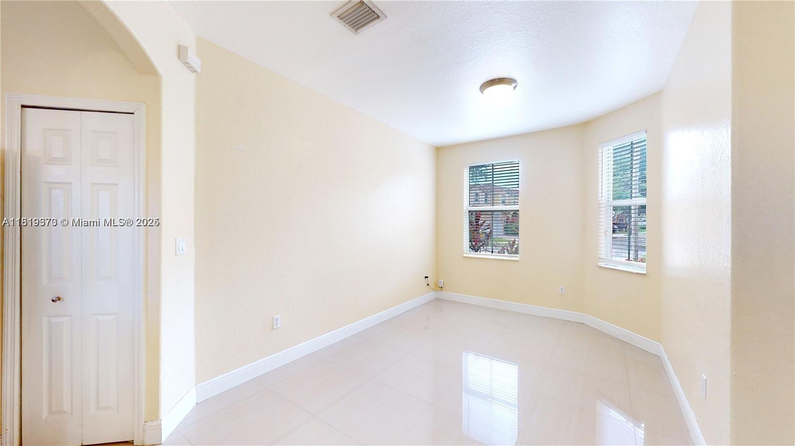KENDALL BREEZE SOUTH - Residential