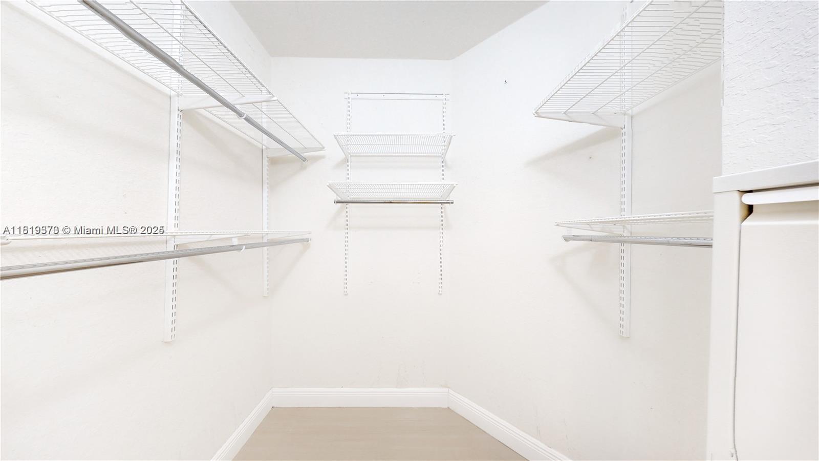 KENDALL BREEZE SOUTH - Residential