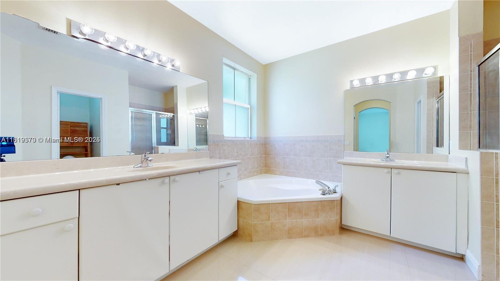 KENDALL BREEZE SOUTH - Residential