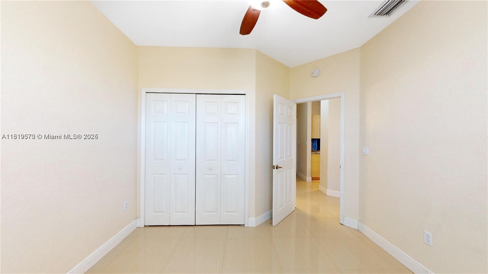 KENDALL BREEZE SOUTH - Residential