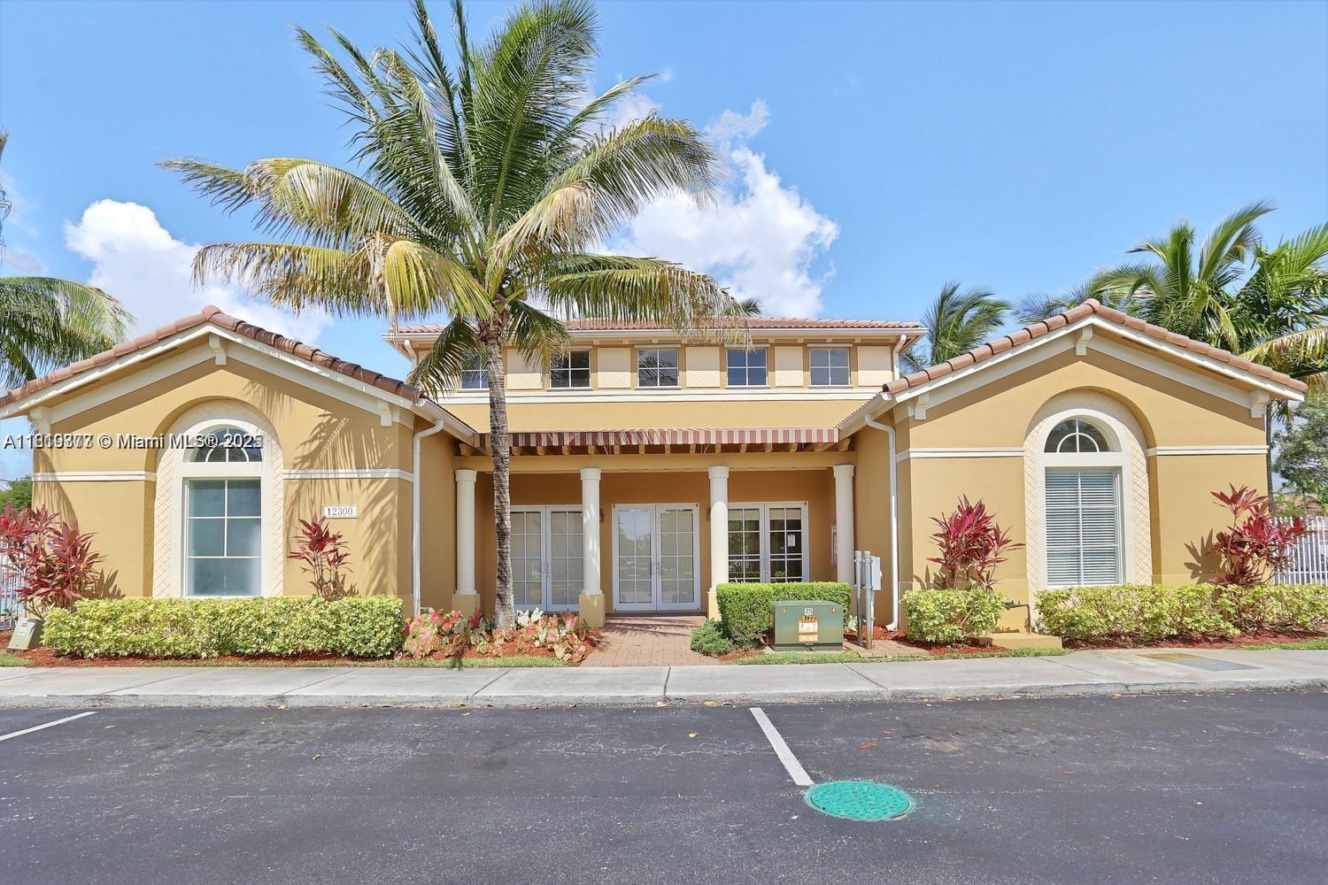 KENDALL BREEZE SOUTH - Residential