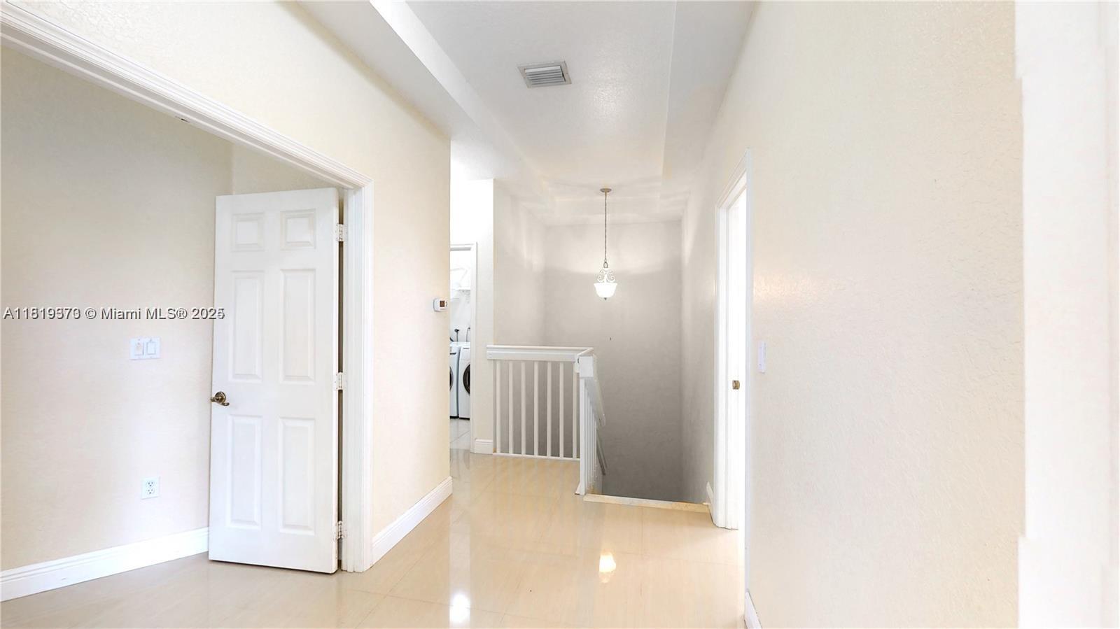 KENDALL BREEZE SOUTH - Residential