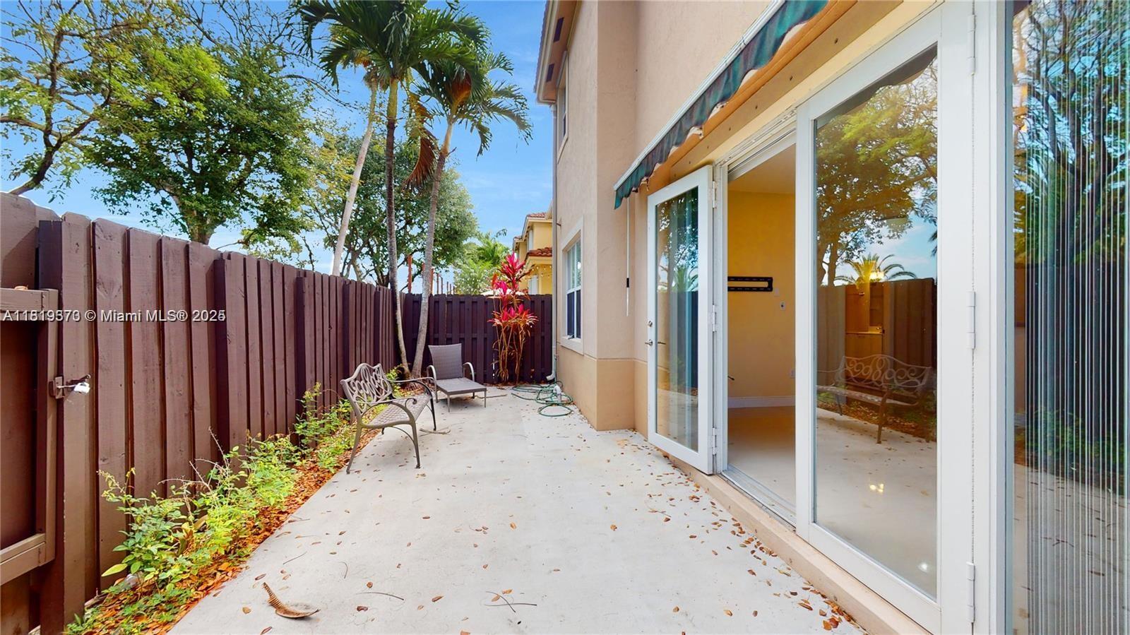 KENDALL BREEZE SOUTH - Residential