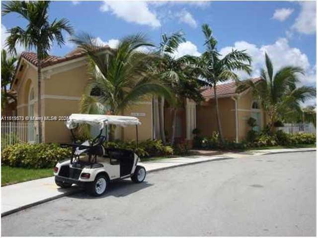 KENDALL BREEZE SOUTH - Residential
