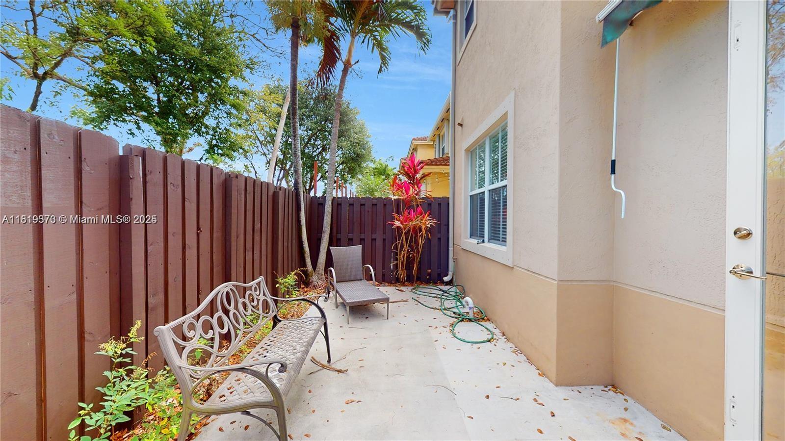 KENDALL BREEZE SOUTH - Residential