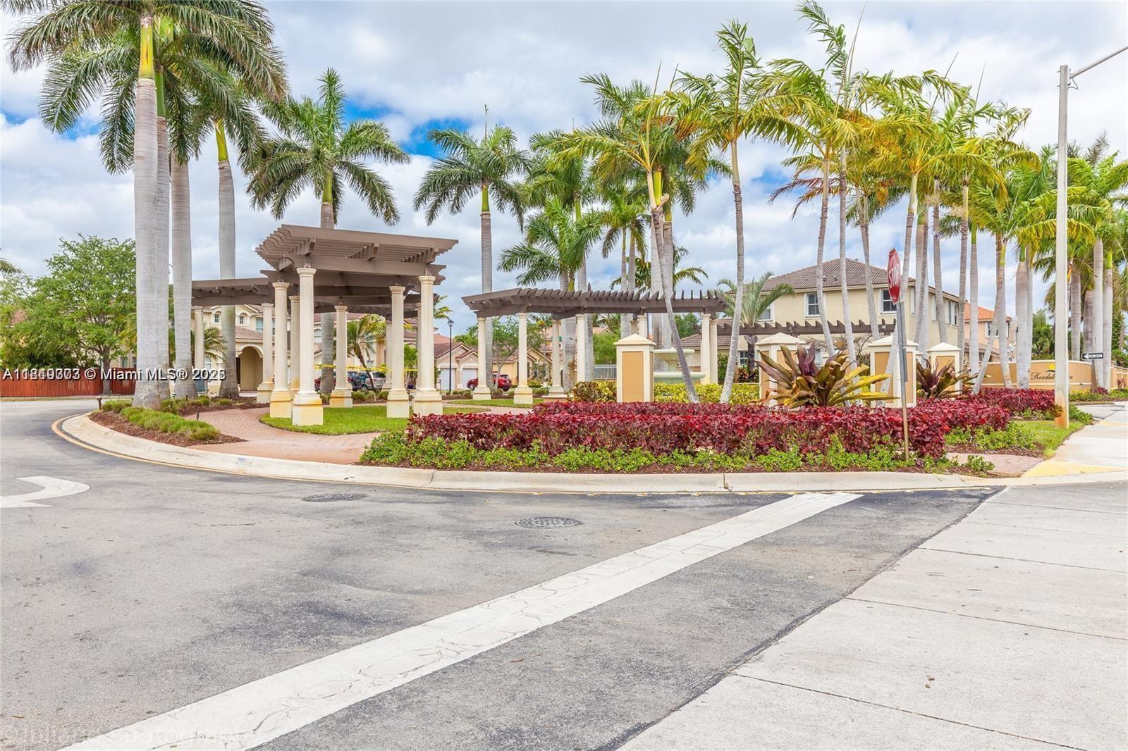 KENDALL BREEZE SOUTH - Residential