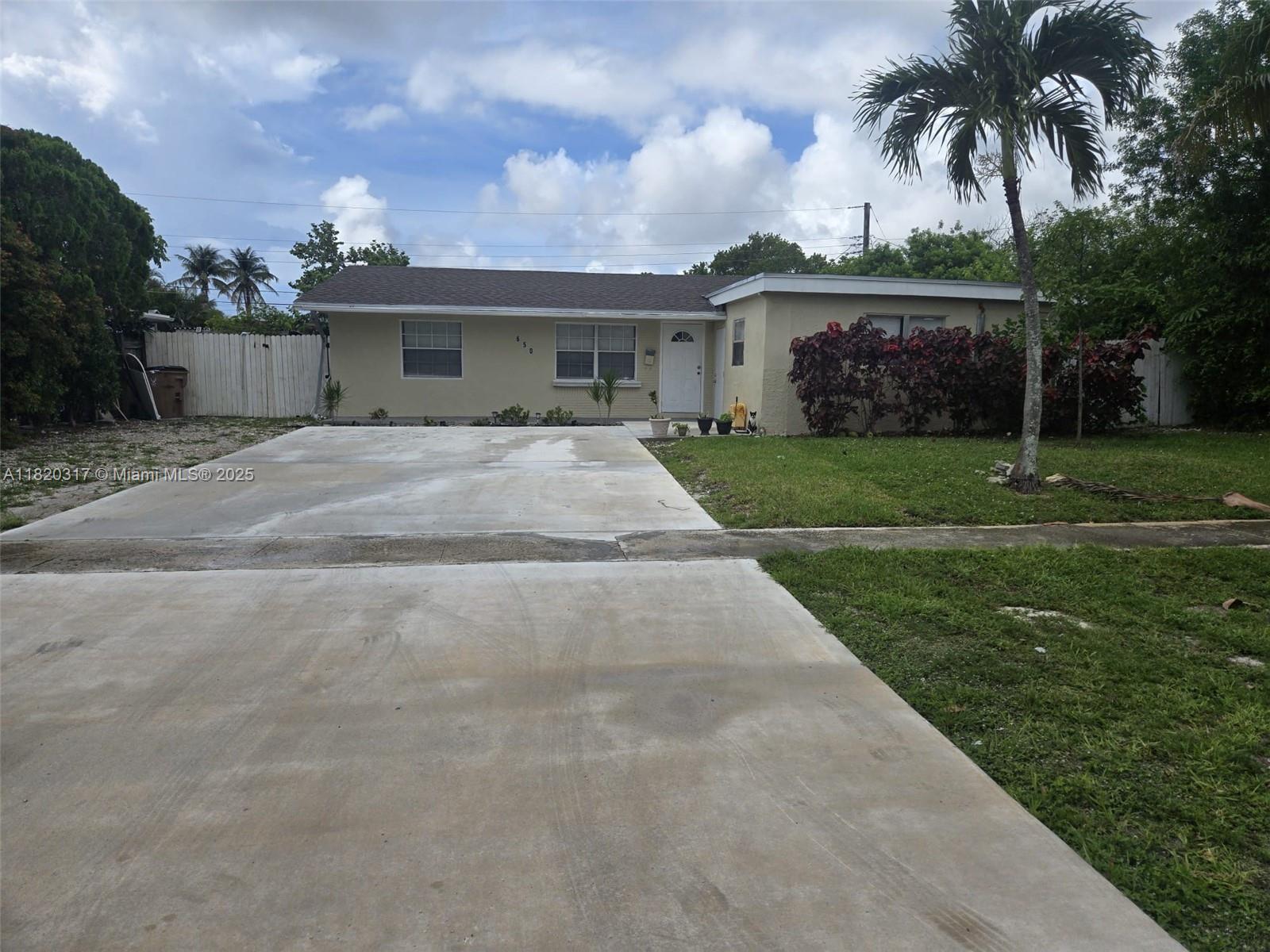 Property for Sale at 650 Nw 38th St, Deerfield Beach, Broward County, Florida - Bedrooms: 4 
Bathrooms: 2  - $475,000