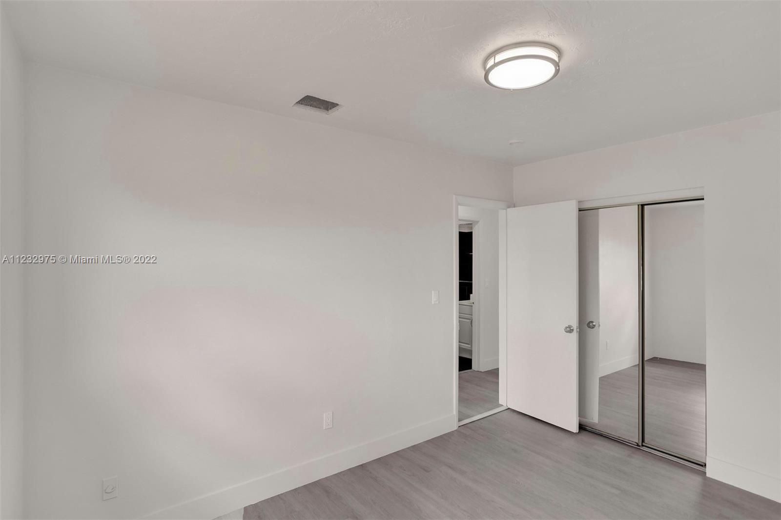 9TH ADDN TO RICHMOND HEIG - Residential