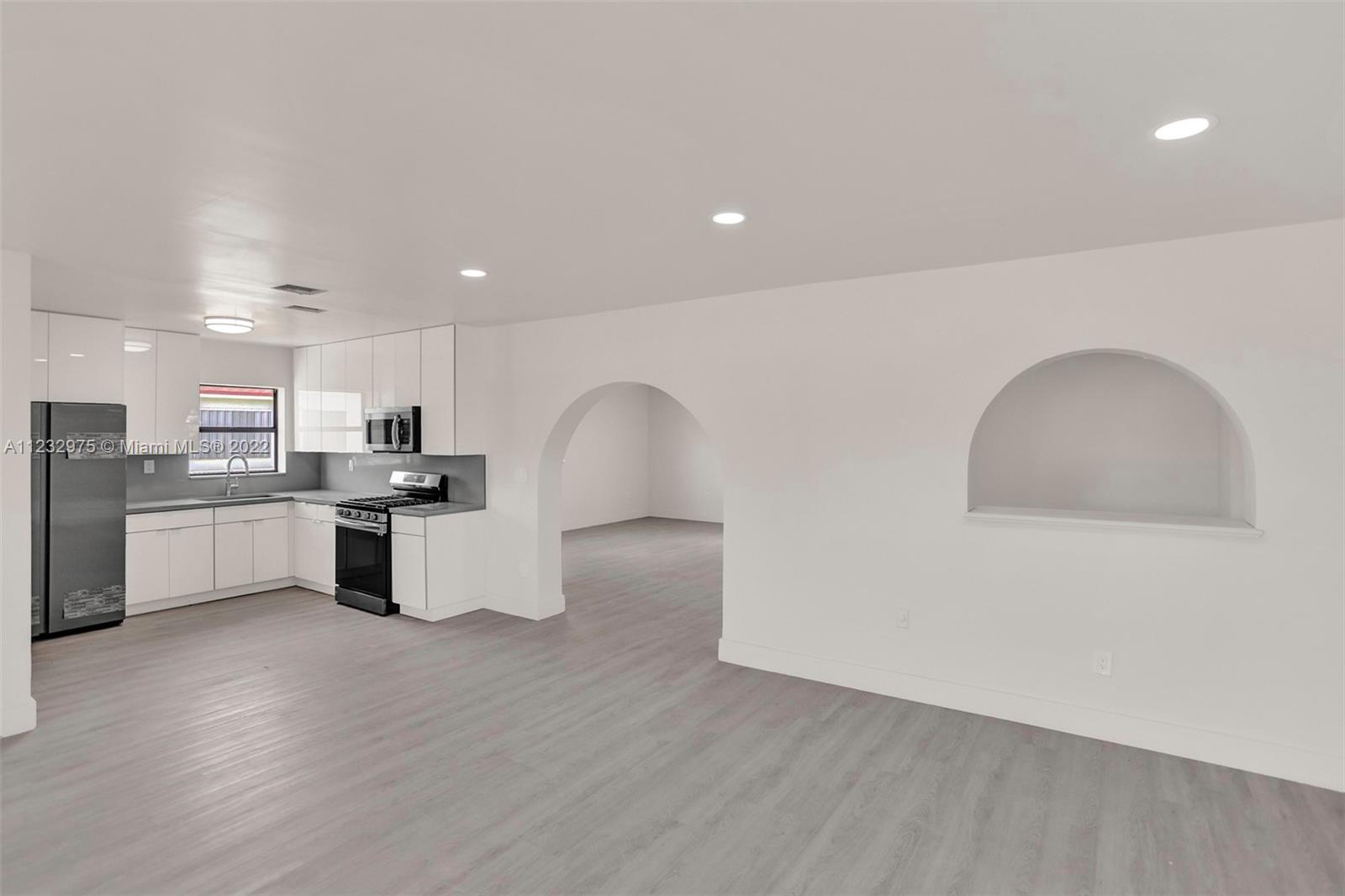 9TH ADDN TO RICHMOND HEIG - Residential