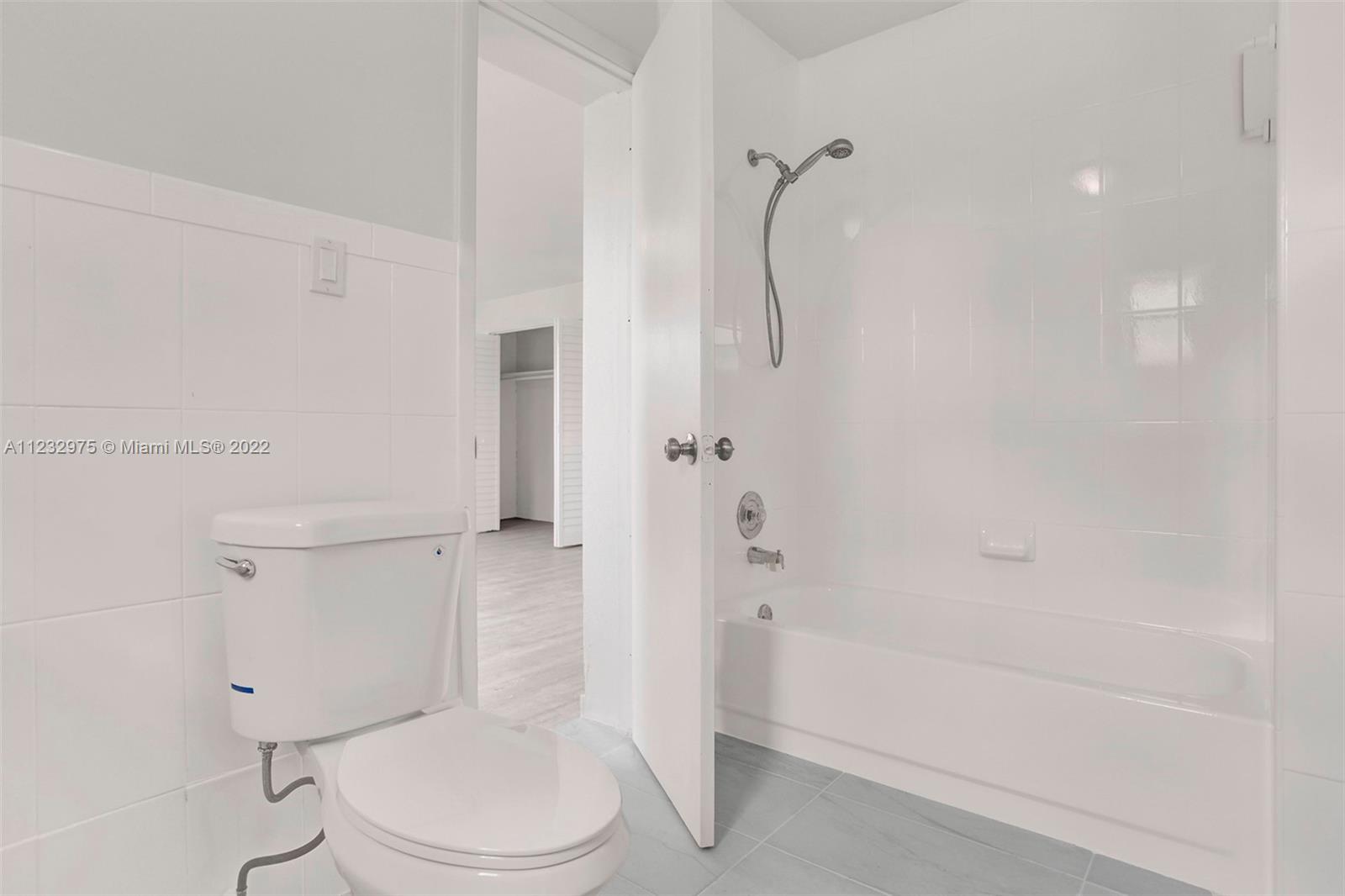 9TH ADDN TO RICHMOND HEIG - Residential