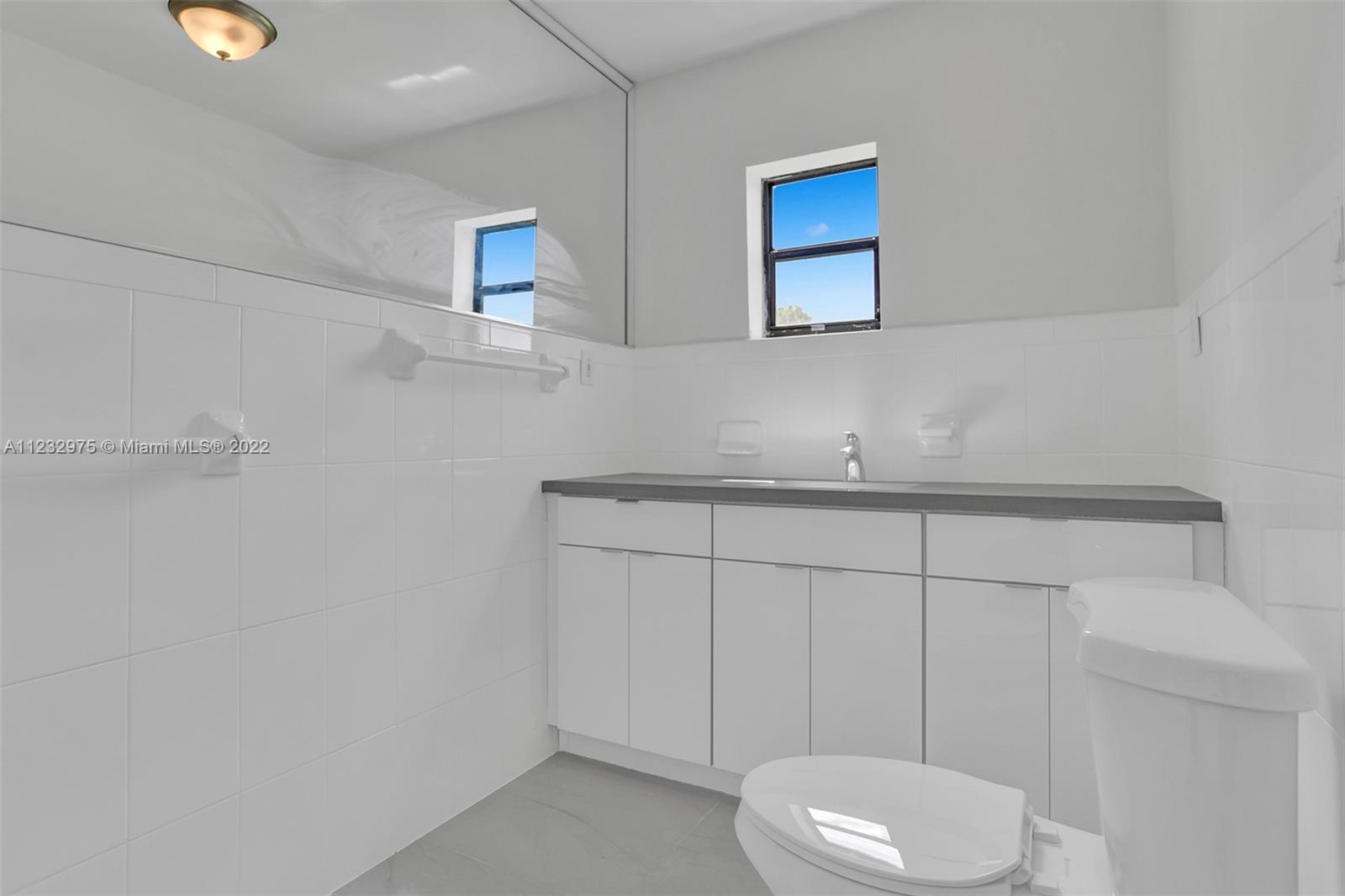 9TH ADDN TO RICHMOND HEIG - Residential