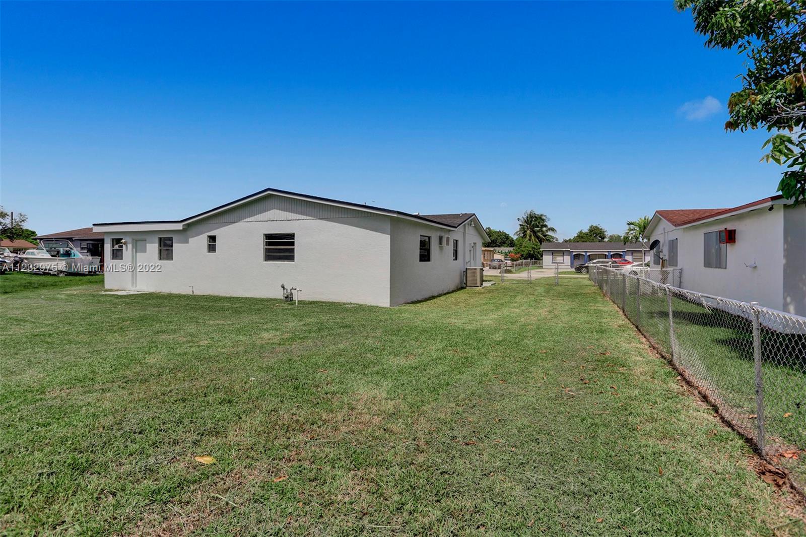 9TH ADDN TO RICHMOND HEIG - Residential