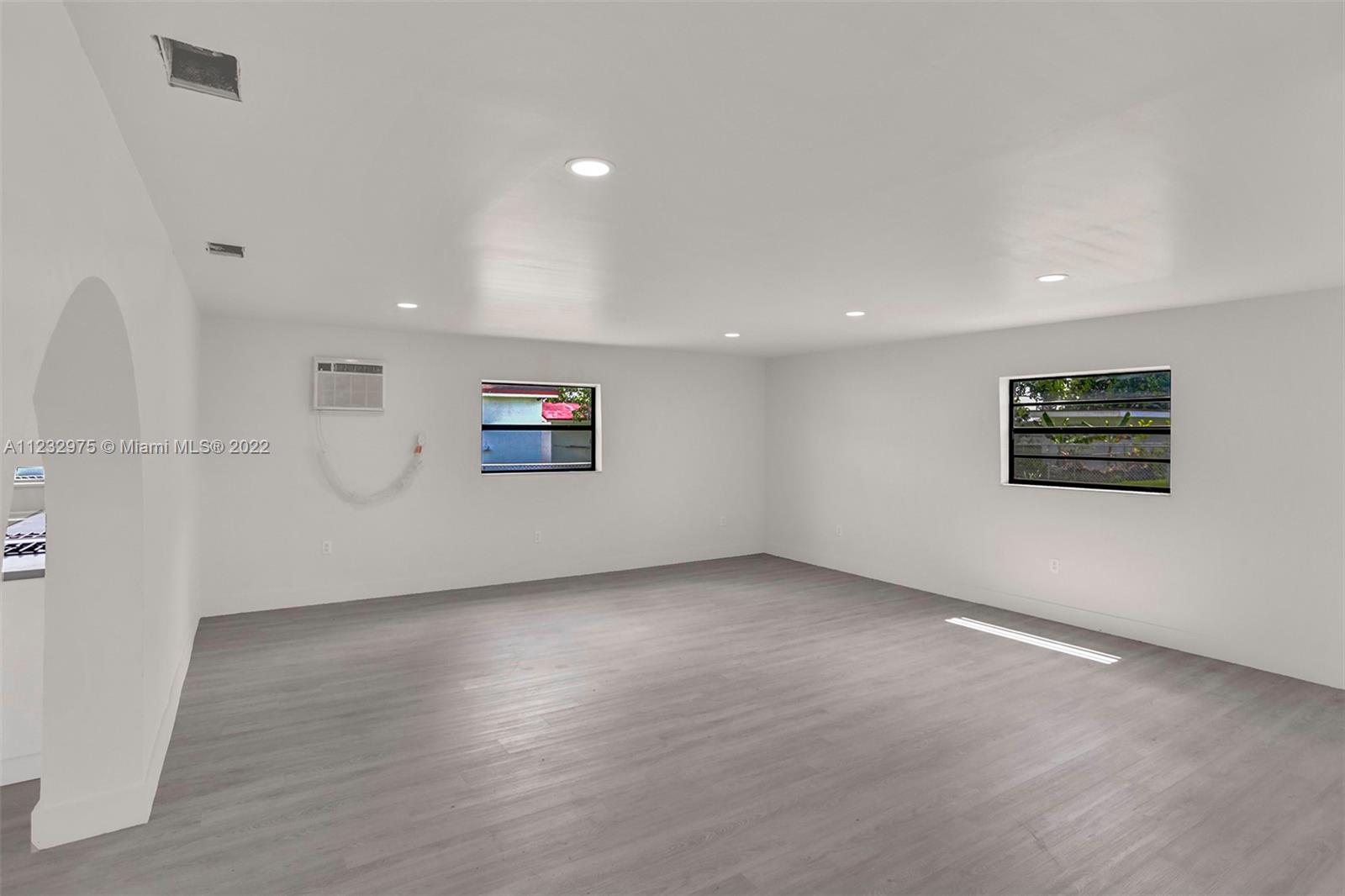 9TH ADDN TO RICHMOND HEIG - Residential