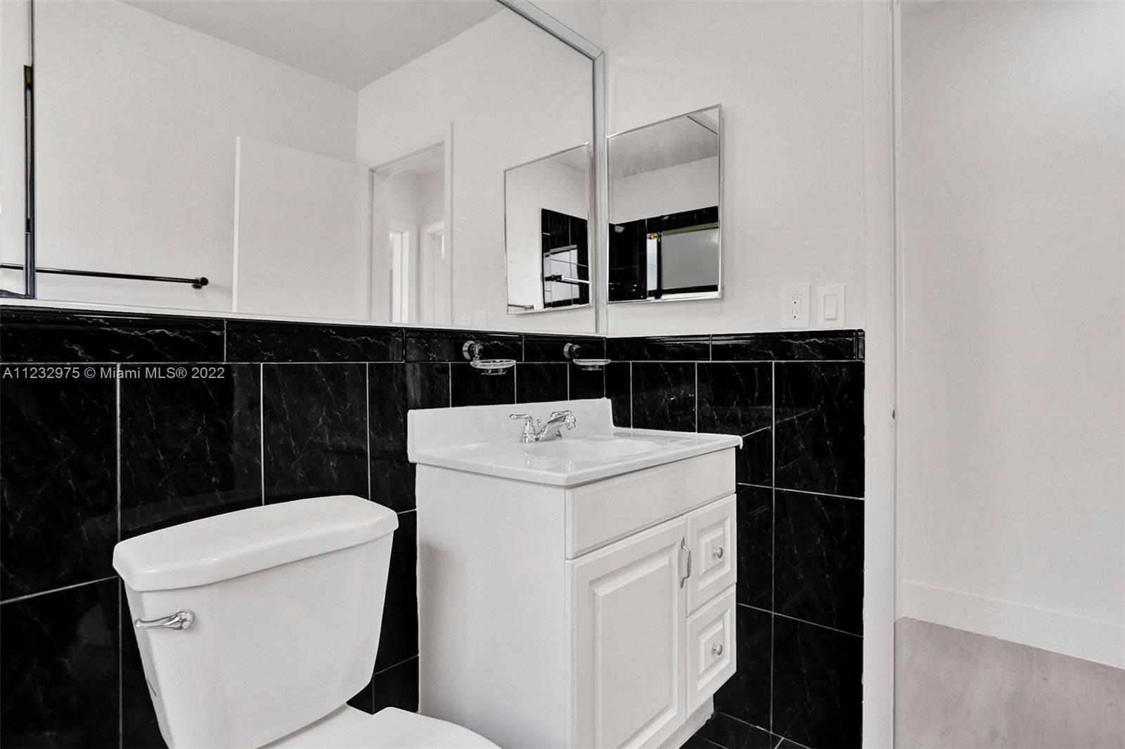 9TH ADDN TO RICHMOND HEIG - Residential