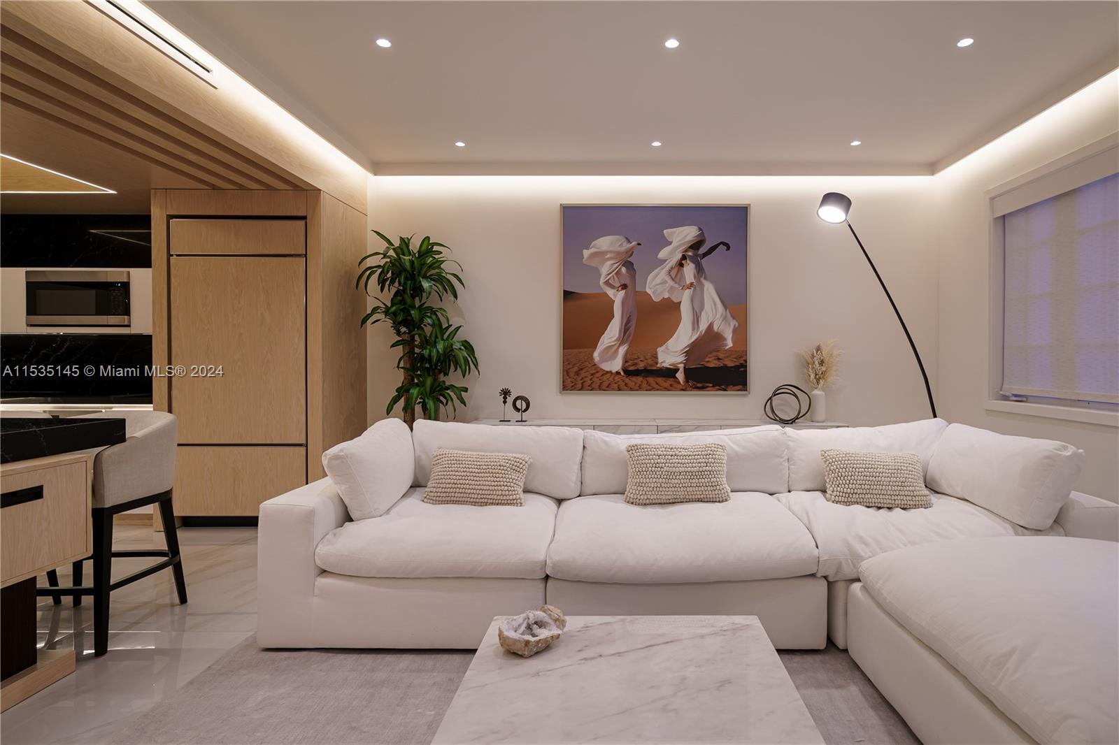 19115 Fisher Island Dr 19115