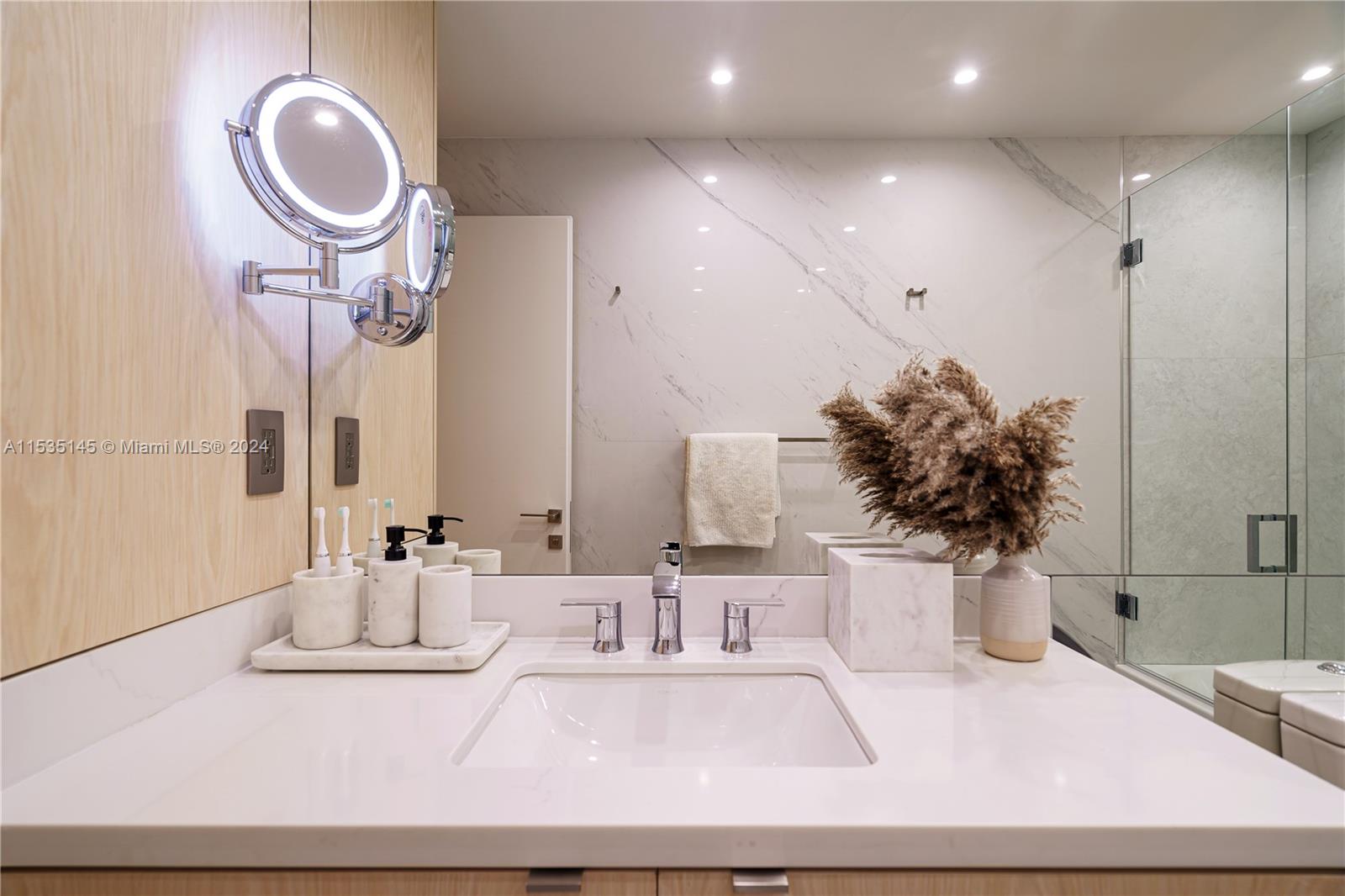 SEASIDE CONDO - Residential Lease