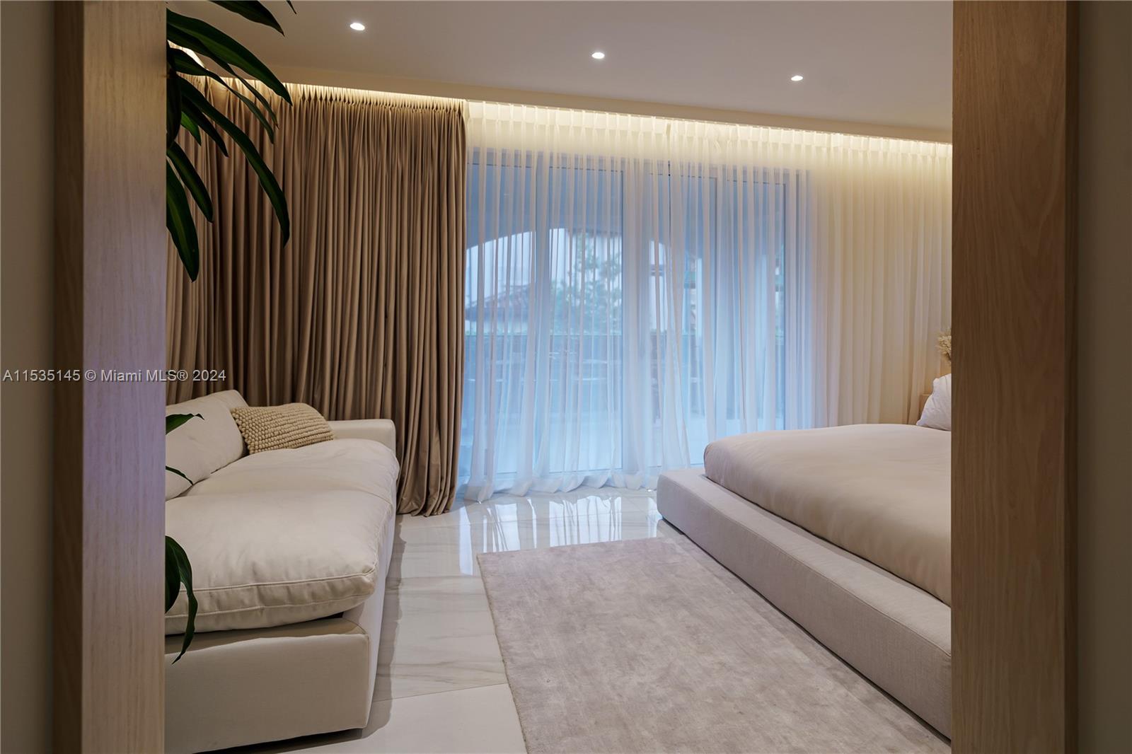 SEASIDE CONDO - Residential Lease