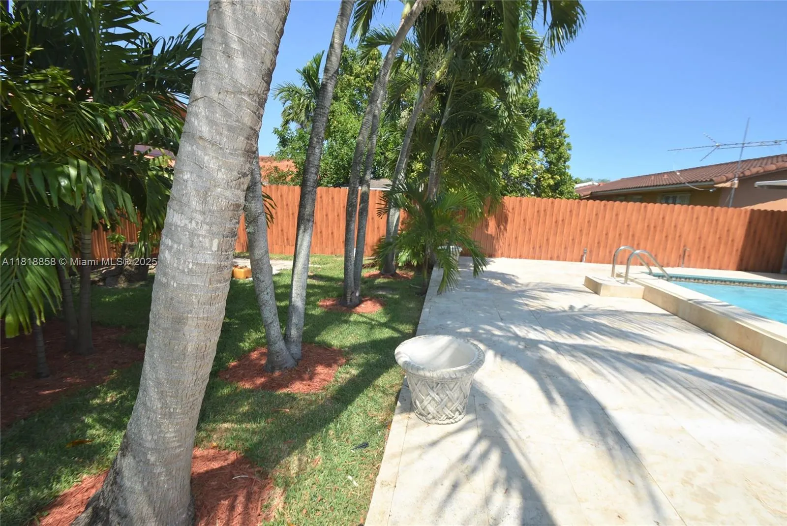 Miami, Florida 33174, United States, 3 Bedrooms Bedrooms, ,3 BathroomsBathrooms,Residential,Active,148491