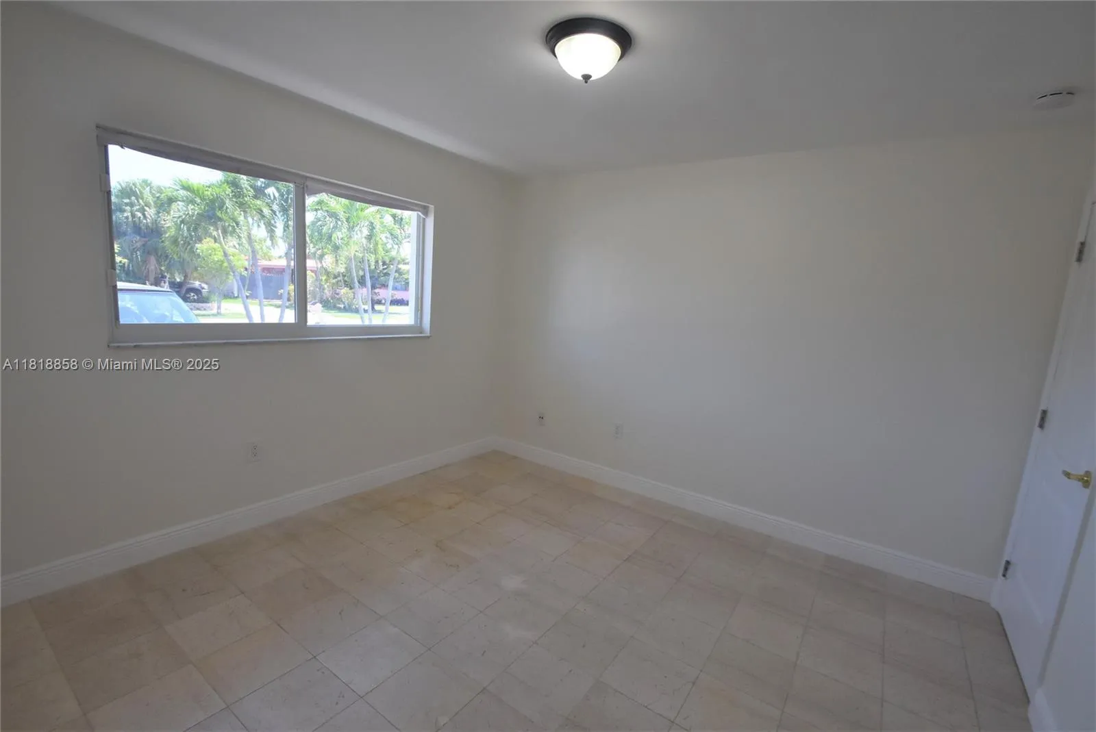 Miami, Florida 33174, United States, 3 Bedrooms Bedrooms, ,3 BathroomsBathrooms,Residential,Active,148491