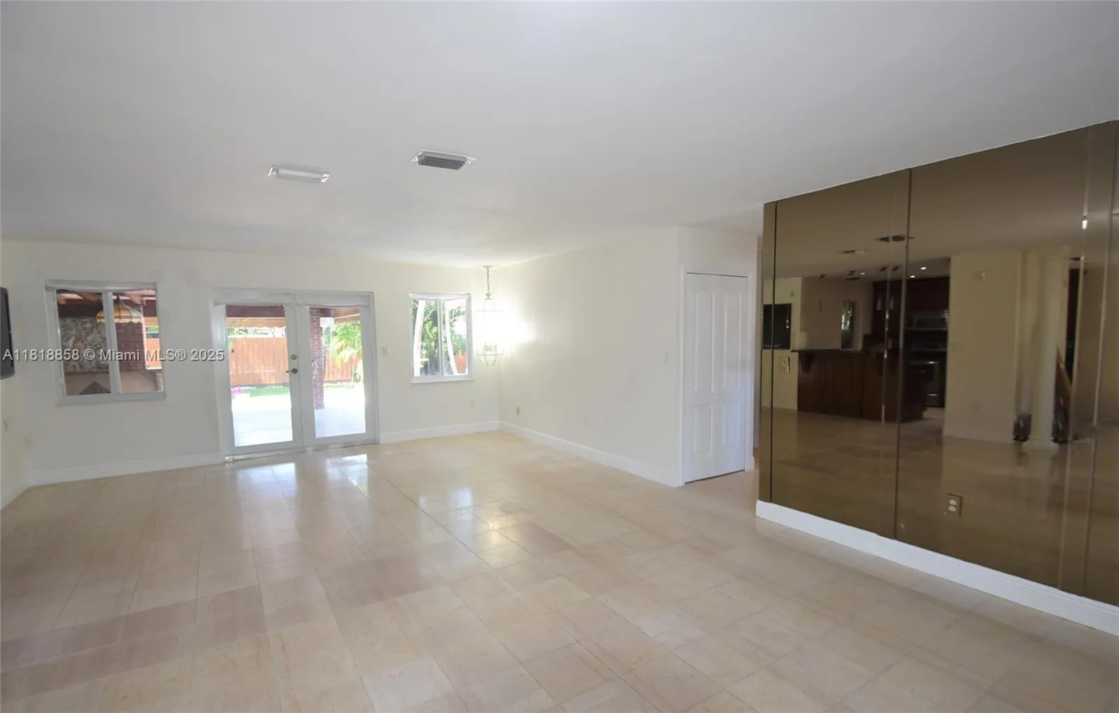 Miami, Florida 33174, United States, 3 Bedrooms Bedrooms, ,3 BathroomsBathrooms,Residential,Active,148491