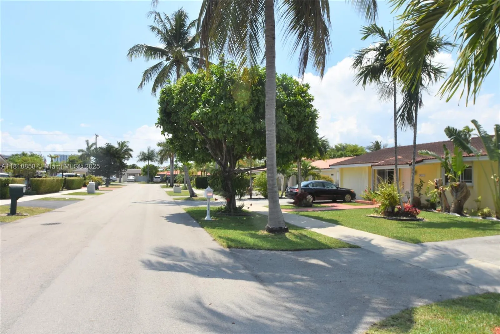 Miami, Florida 33174, United States, 3 Bedrooms Bedrooms, ,3 BathroomsBathrooms,Residential,Active,148491