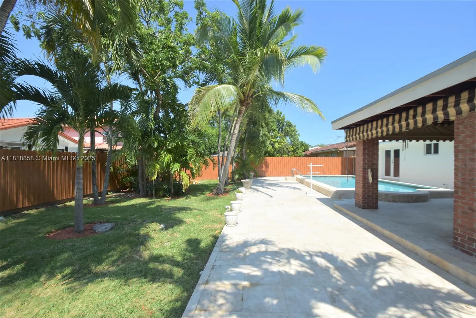 Miami, Florida 33174, United States, 3 Bedrooms Bedrooms, ,3 BathroomsBathrooms,Residential,Active,148491