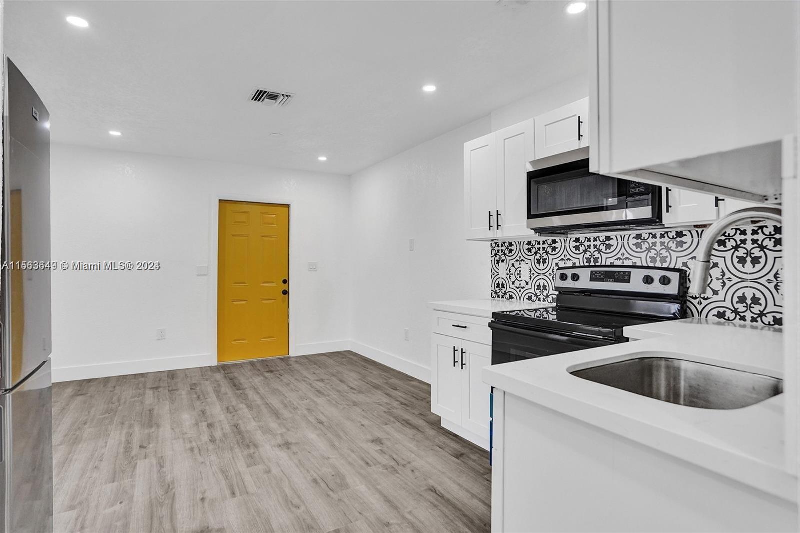 CARVER RANCHES - Residential Lease