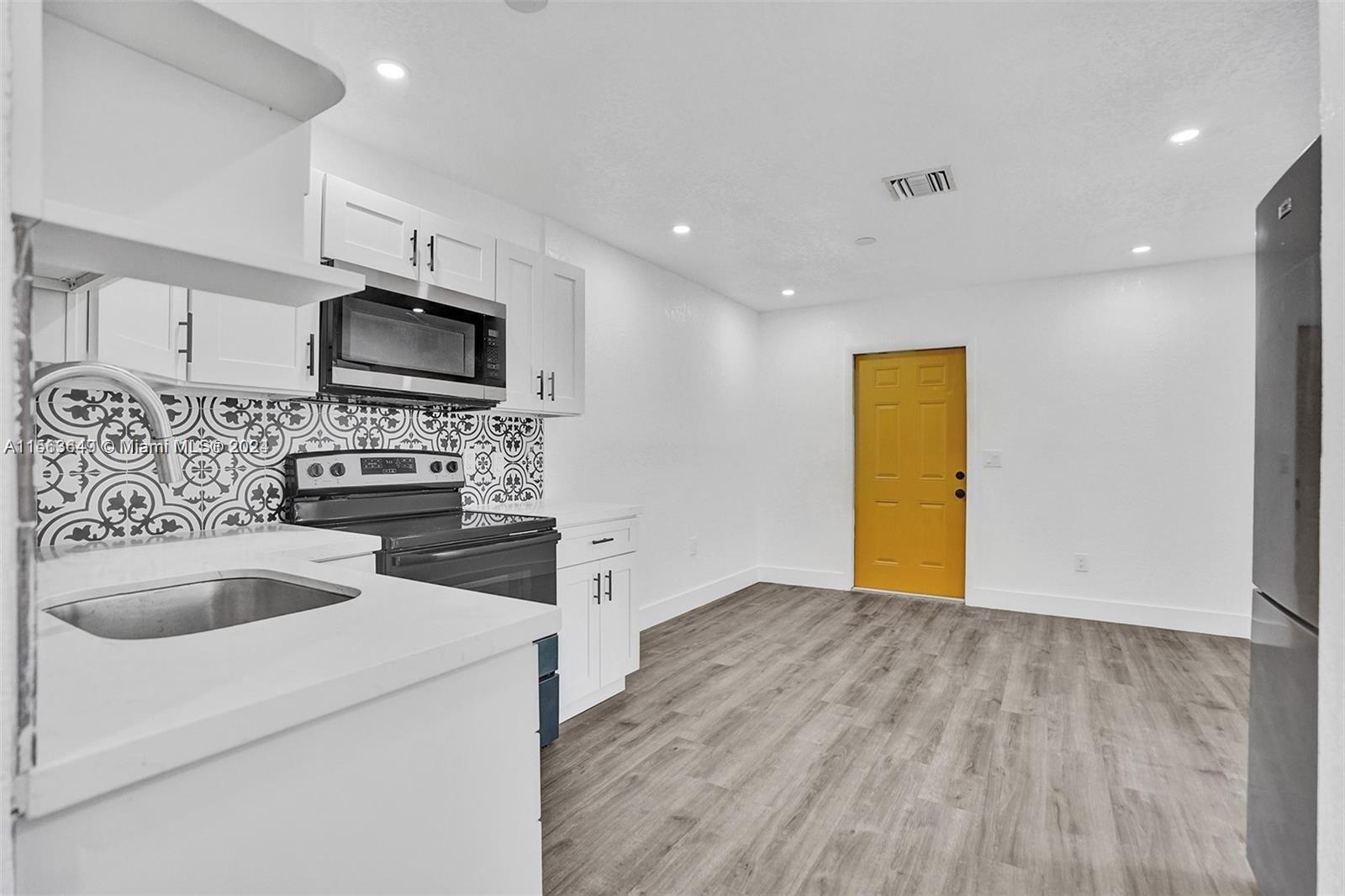 CARVER RANCHES - Residential Lease