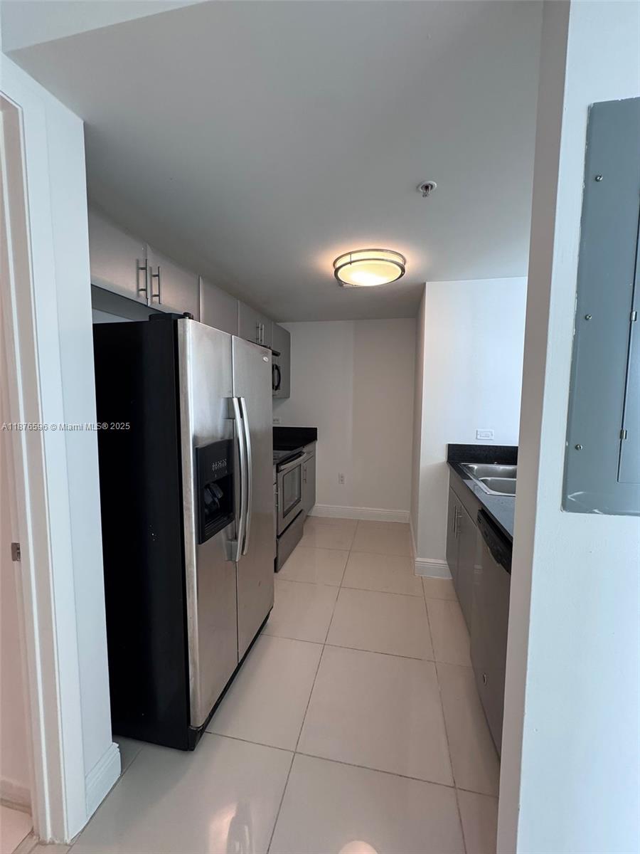 TERRAZAS RIVERPARK VILLAG - Residential