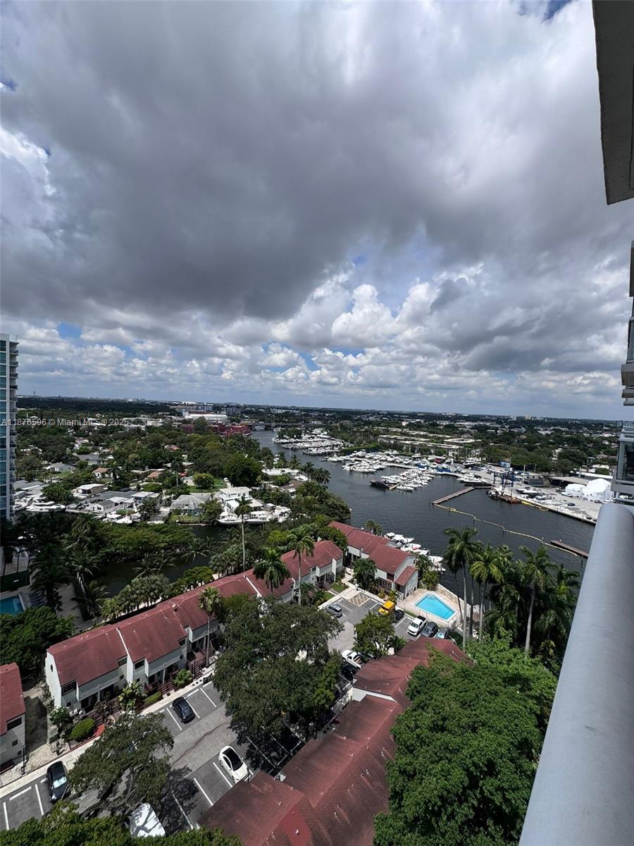 TERRAZAS RIVERPARK VILLAG - Residential