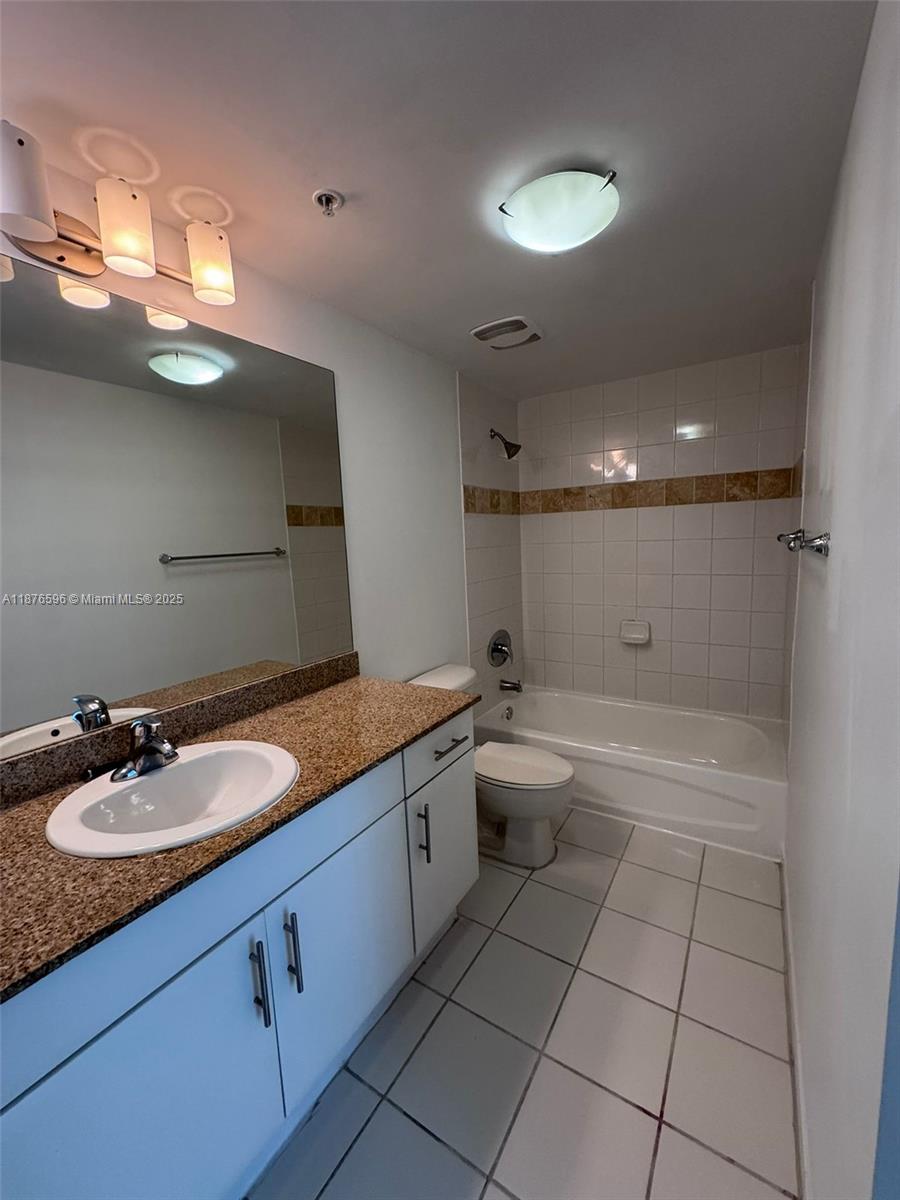 TERRAZAS RIVERPARK VILLAG - Residential