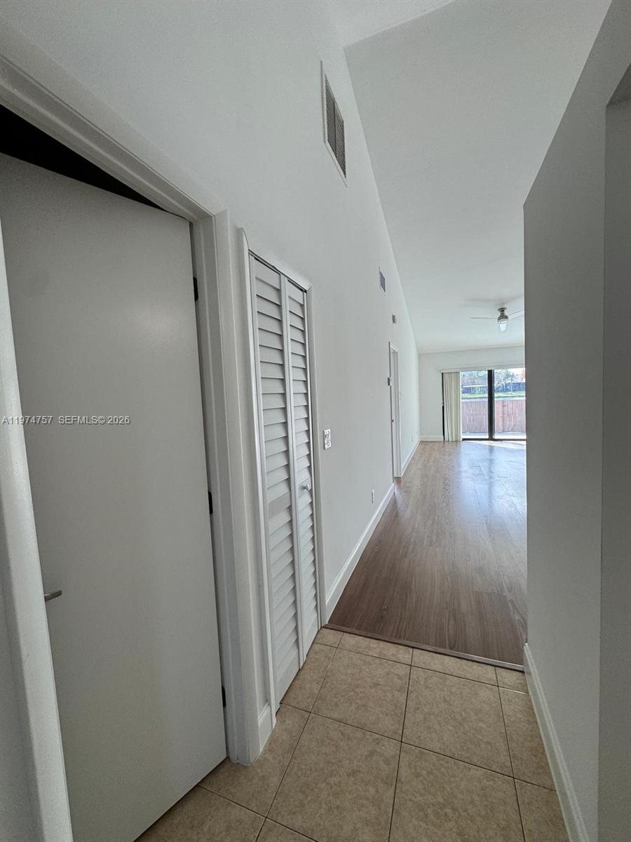 TWIN LAKES GARDENS - Residential Lease