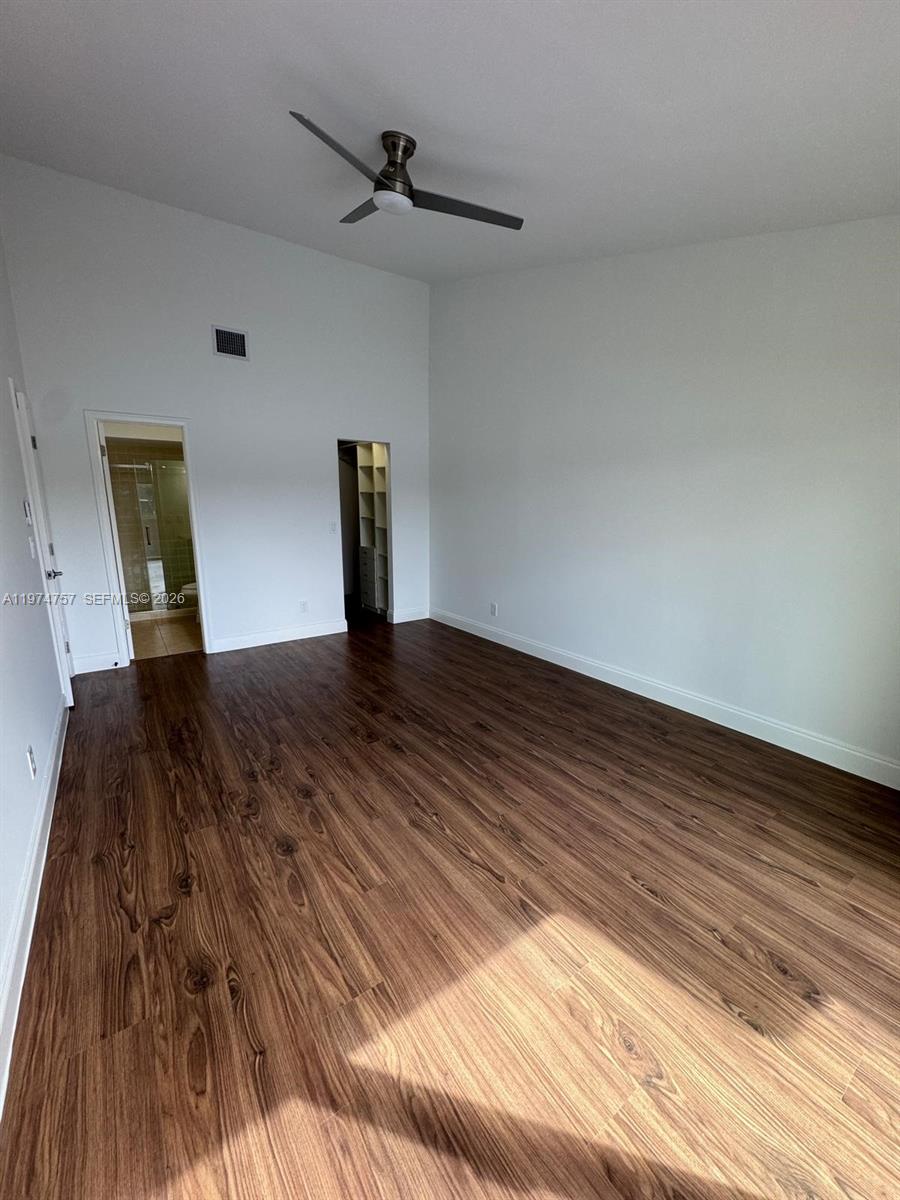 TWIN LAKES GARDENS - Residential Lease