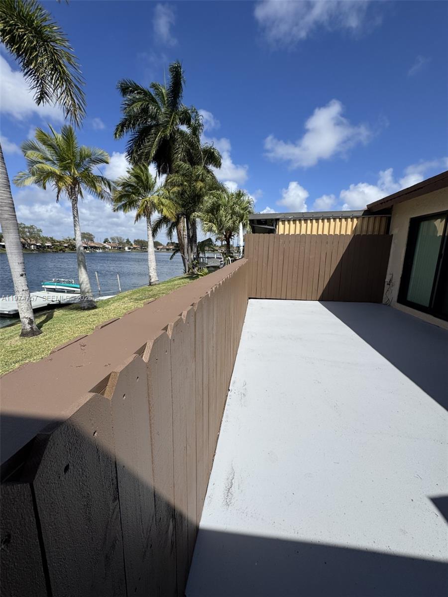 TWIN LAKES GARDENS - Residential Lease