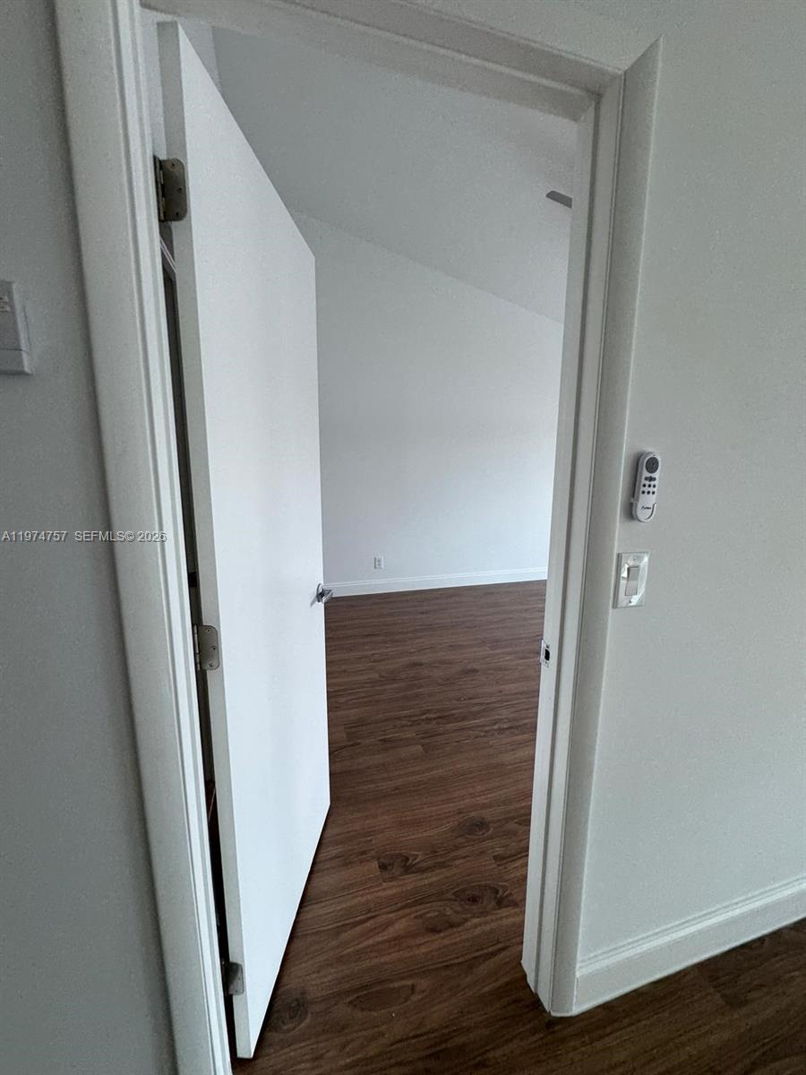 TWIN LAKES GARDENS - Residential Lease