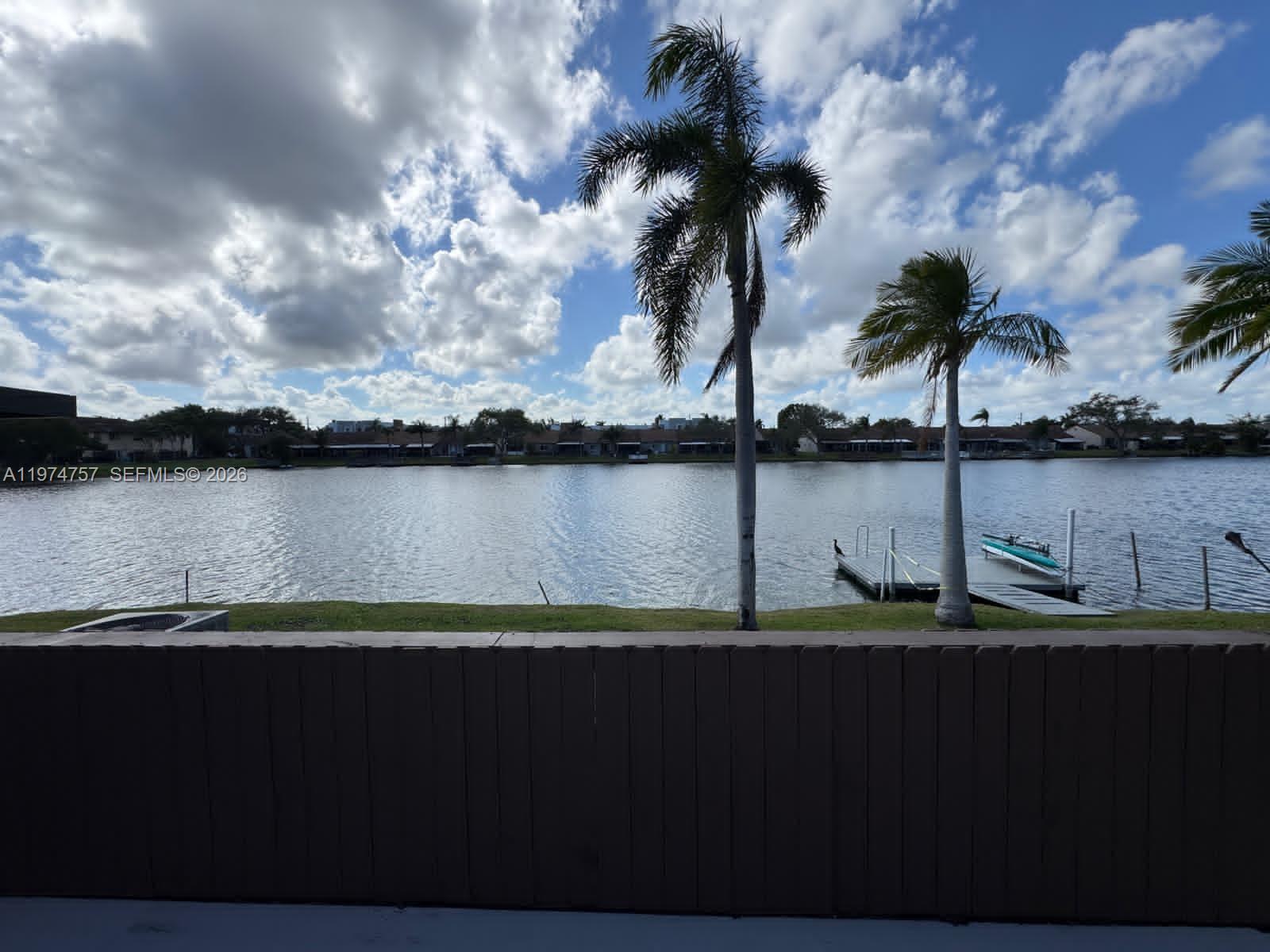 TWIN LAKES GARDENS - Residential Lease