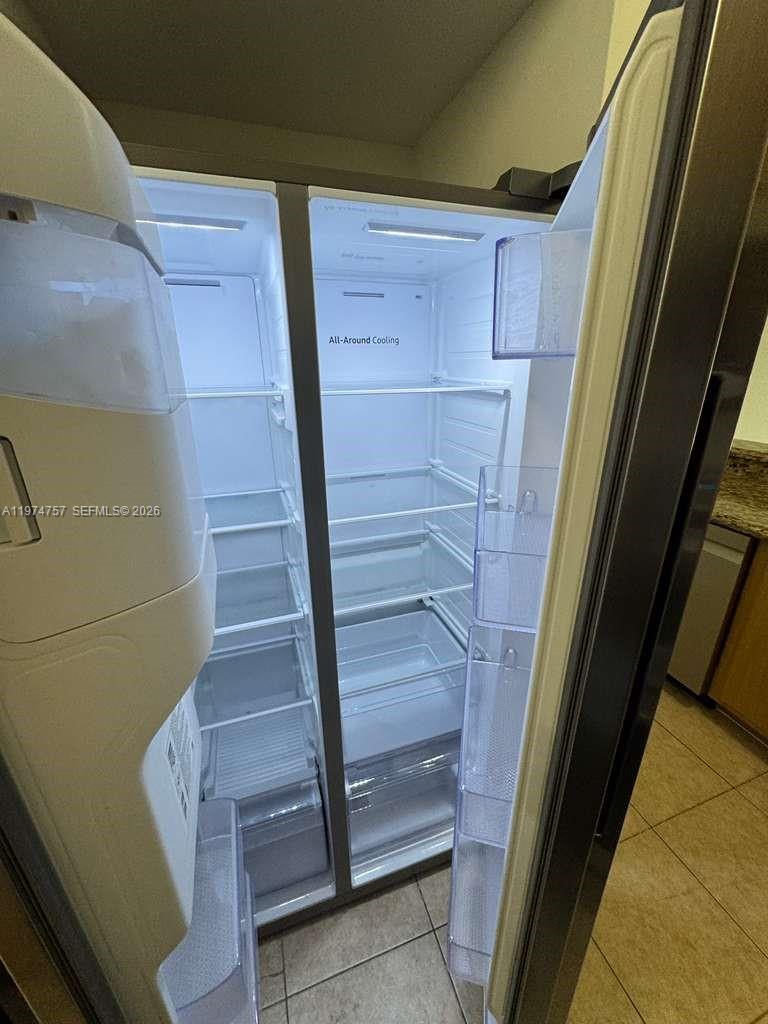 TWIN LAKES GARDENS - Residential Lease